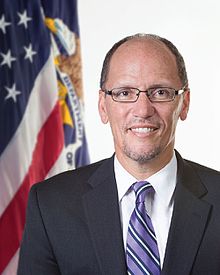 Official portrait of United States Secretary of Labor Tom Perez