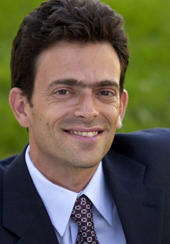 Jonathan Barnett Headshot